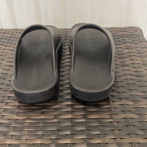 Oofos Sandals Mens size 11 main image 2